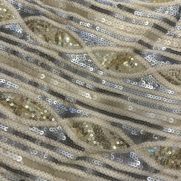 New xs sequins skirt - Picture 2 of 3